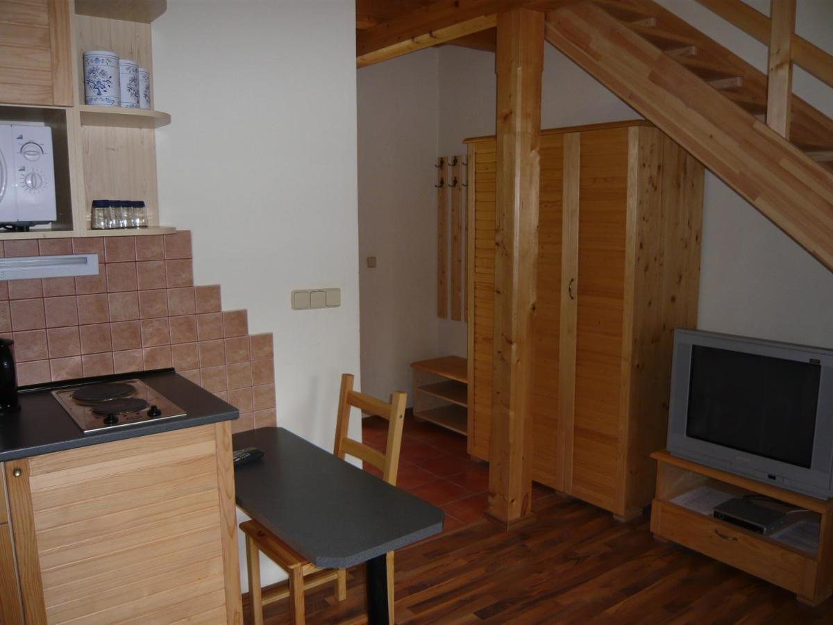 Penzion U Lisky Jarosov nad Nezarkou Chambre photo